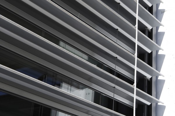 Brise Soleil Orientables Maxiline 80 ou 90  mm